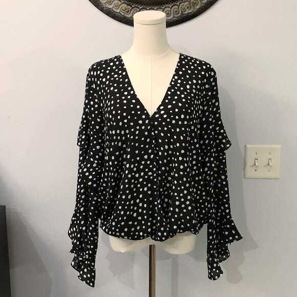 Max Studio Ruffle Top L | NWT $88 | Rufflecore Meets Dark Academia Blouse - Picture 4 of 5